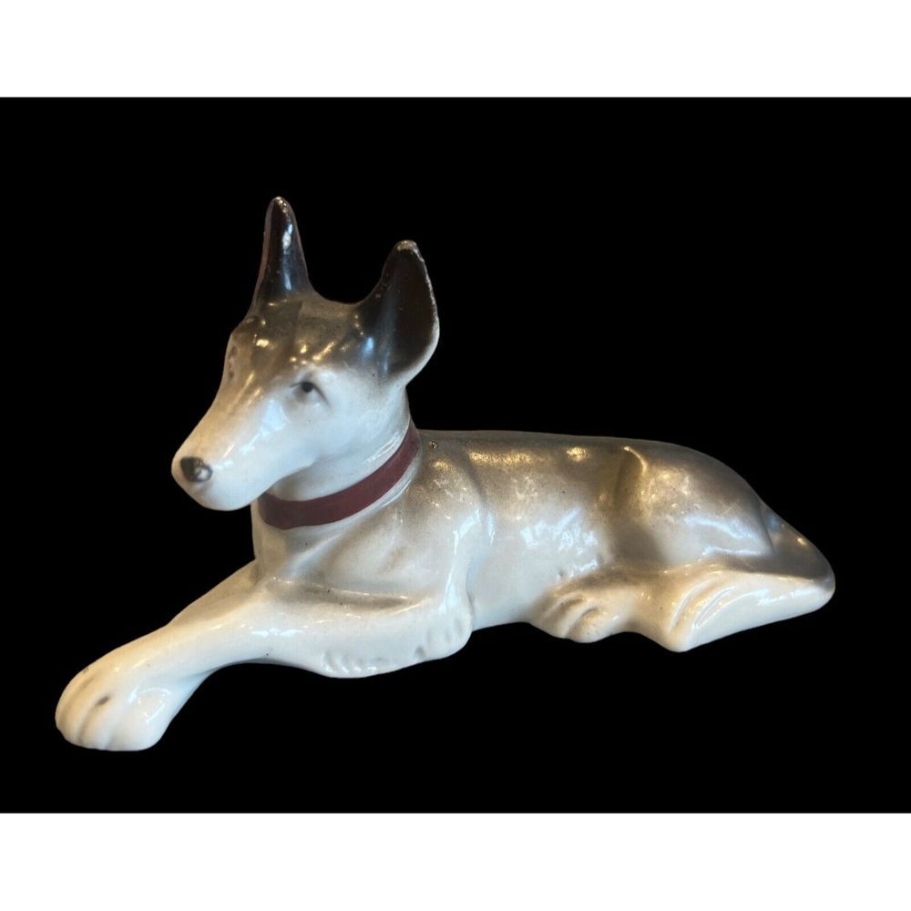 Vintage Porcelain‎ Laying Down German Shepard Figure Umarked, MCM Dog Lovers